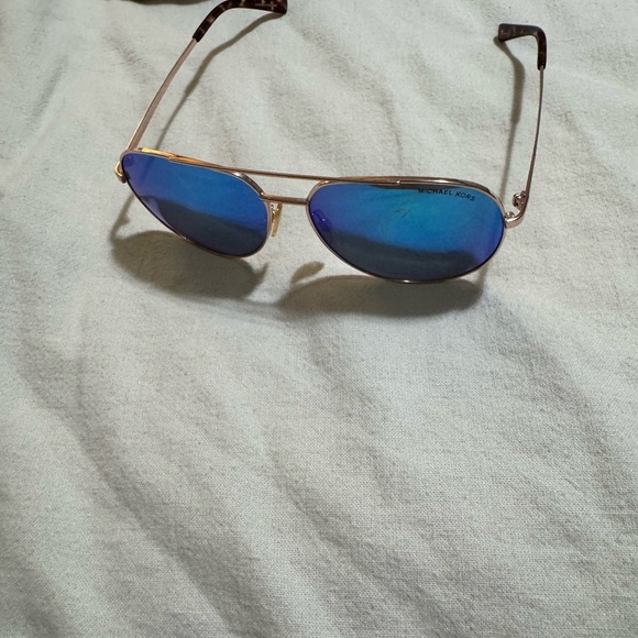 Michael Kors Blue Aviator Sunglasses with Case - Picture 3 of 4